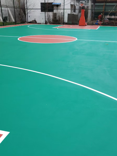 甘肃 球场长期使用易出现地面开裂